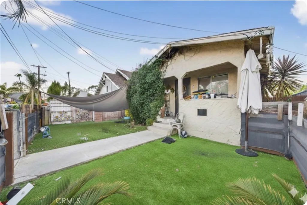 578 W Oliver
