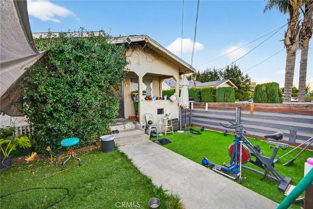 578 W Oliver