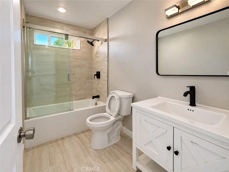 12028 Chamberlaine