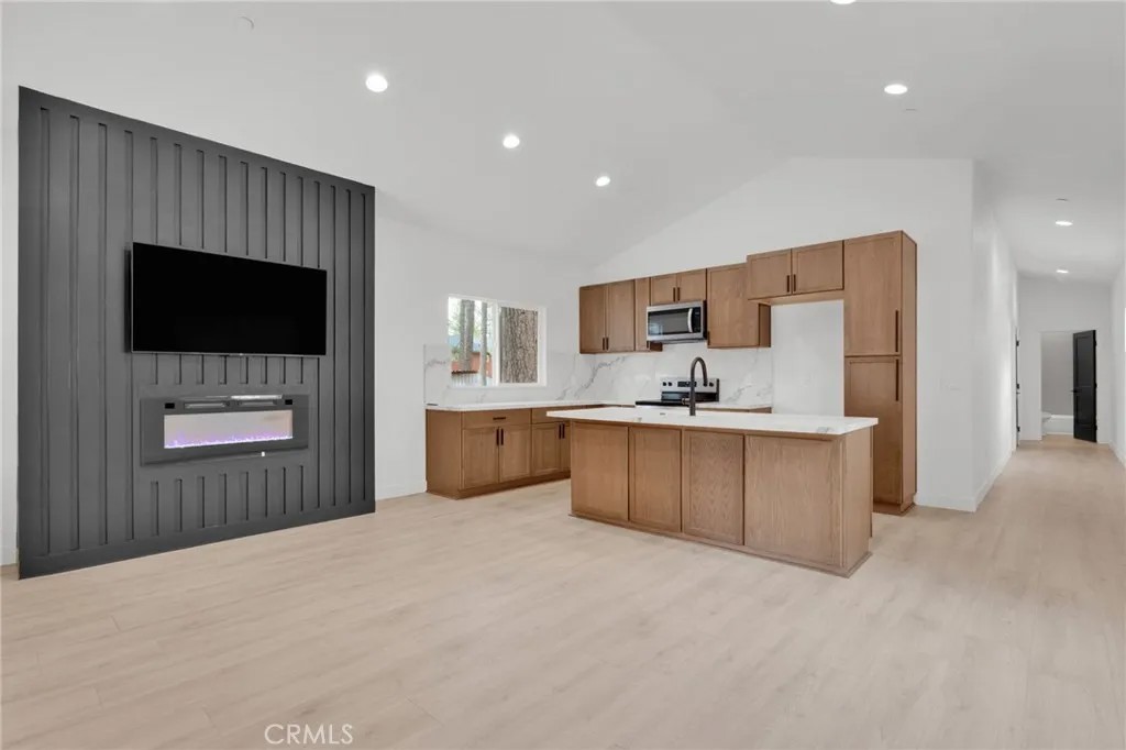 40166 Esterly