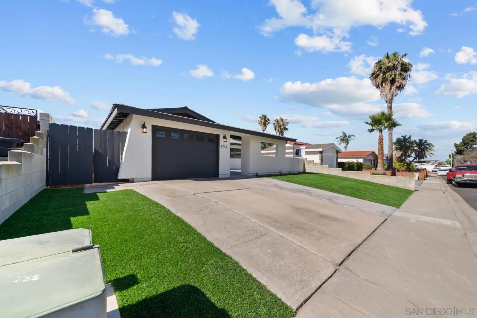 3753 Andrews Ct