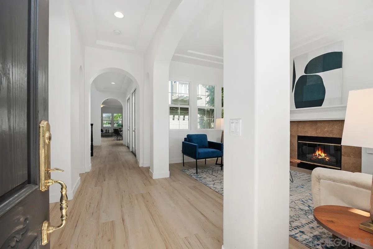 13800 Torrey Del Mar Dr