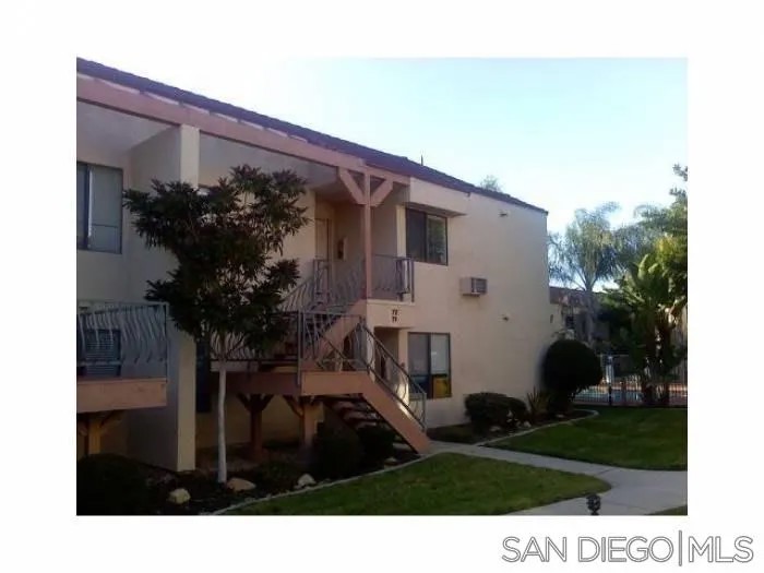 10895 Camino Ruiz 72
