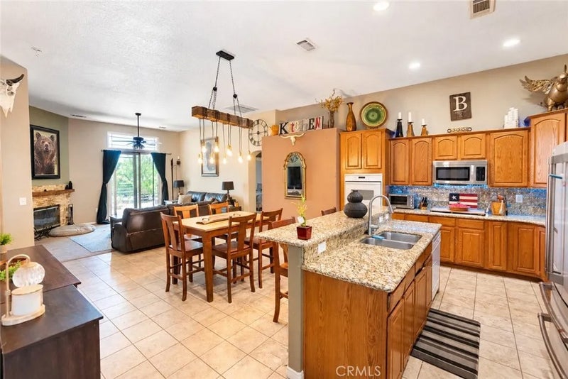 7141 Redwood Street