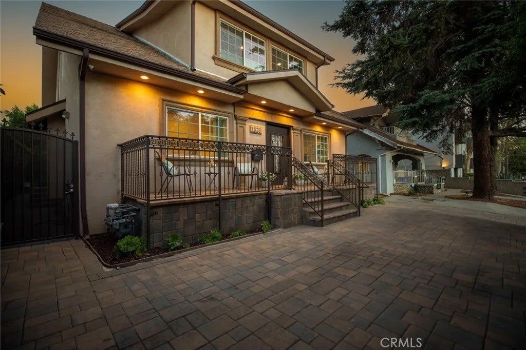 Photo of 1826 N Berendo St, Los Angeles, CA 90027 (MLS # BB26229144)
