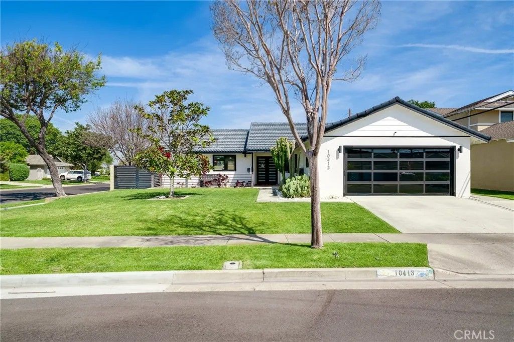 Photo of 10413 Egret Avenue, Fountain Valley, CA 92708 (MLS # TR26064307)