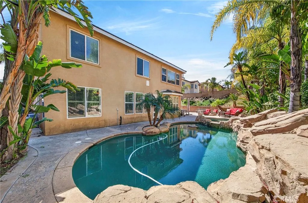 1749 Tamarron Drive