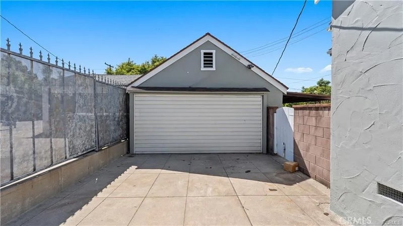 1230 Spazier Avenue