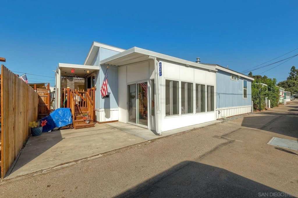 Photo of 7495 Oakland Rd #23, La Mesa, CA 91942 (MLS # 260022768)