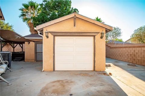 Tiny photo for 43635 Castle Circle, Lancaster, CA 93535 (MLS # SR25252078)