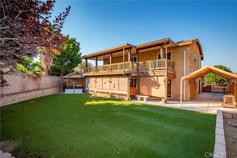 Tiny photo for 43635 Castle Circle, Lancaster, CA 93535 (MLS # SR25252078)