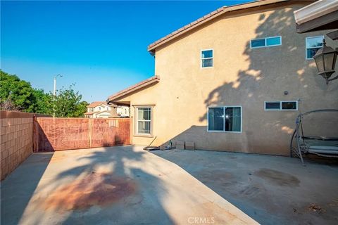 Tiny photo for 43635 Castle Circle, Lancaster, CA 93535 (MLS # SR25252078)
