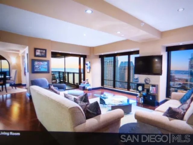 100 Harbor Dr 3404
