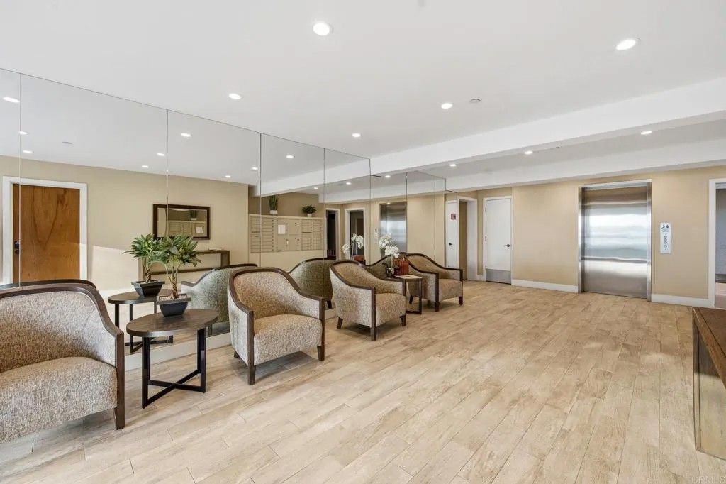 Photo of 4007 Everts Street #4D, San Diego, CA 92109 (MLS # PTP2602609)