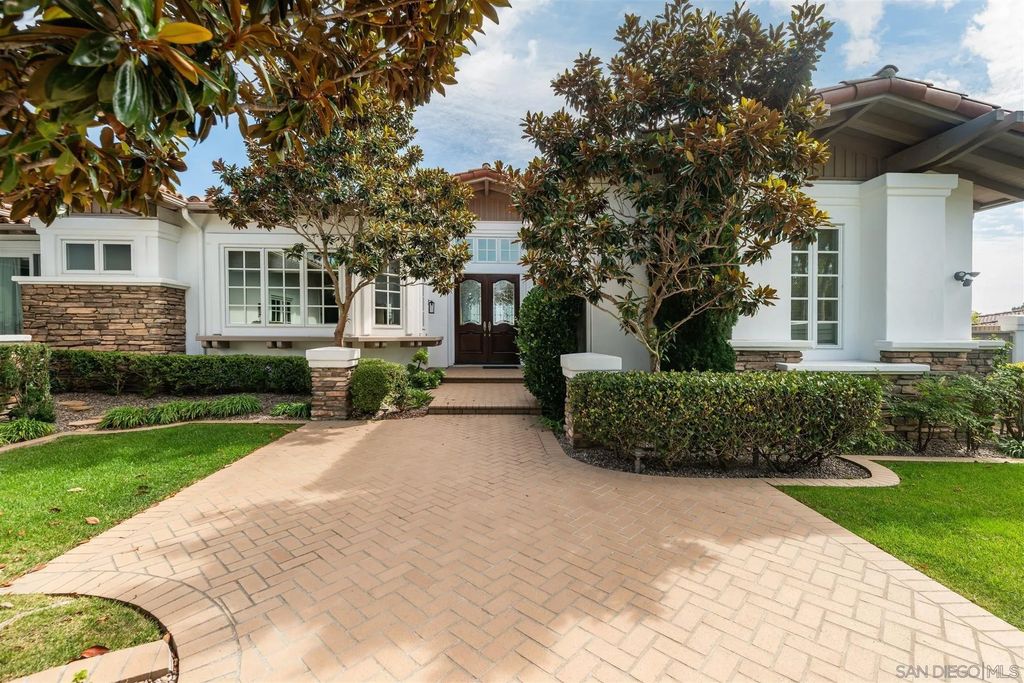 Photo of 2023 Via Ladeta, La Jolla, CA 92037 (MLS # 250040818)