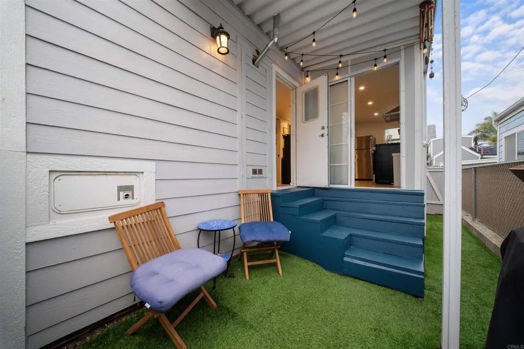 1624 N Coast Highway 101 45