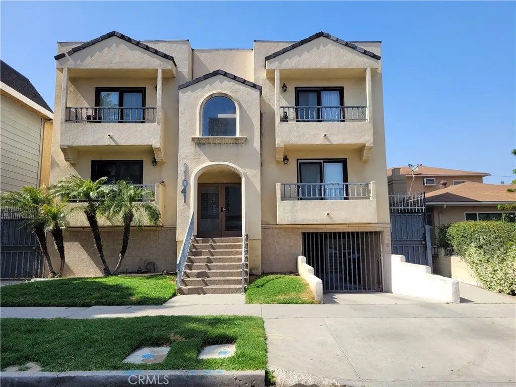 Photo of 11041 La Maida Street #8, North Hollywood, CA 91601 (MLS # TR26013808)