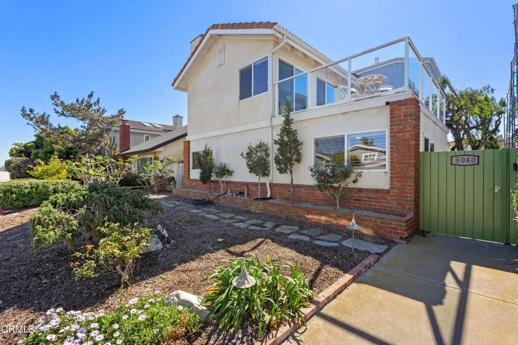 Photo of 5040 Island View Street, Oxnard, CA 93035 (MLS # V1-35169)