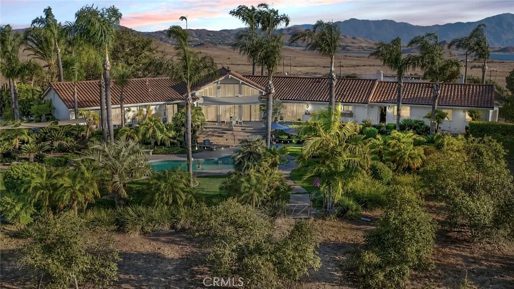17850 Vista Del Lago