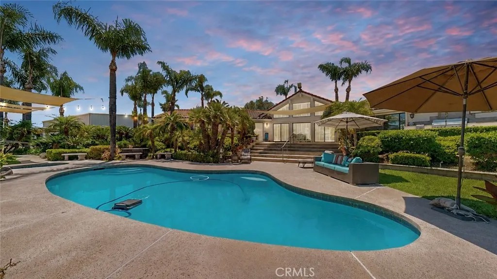 17850 Vista Del Lago