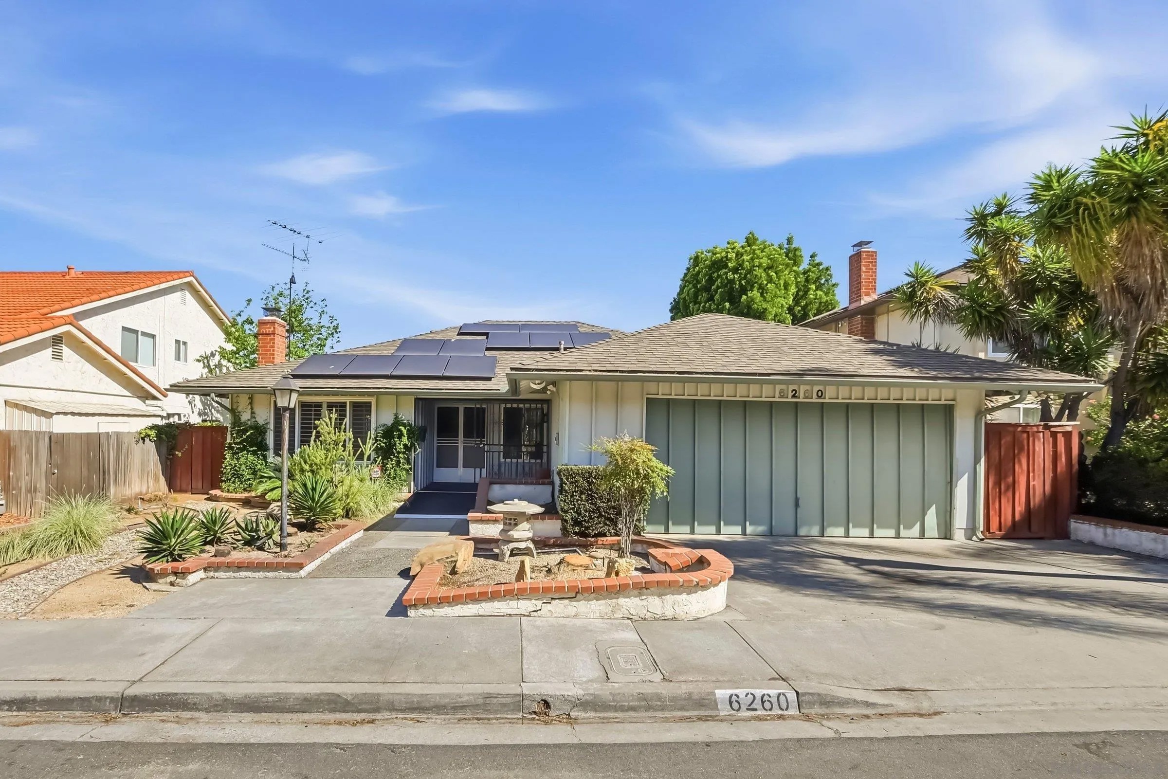6260 Camino Rico