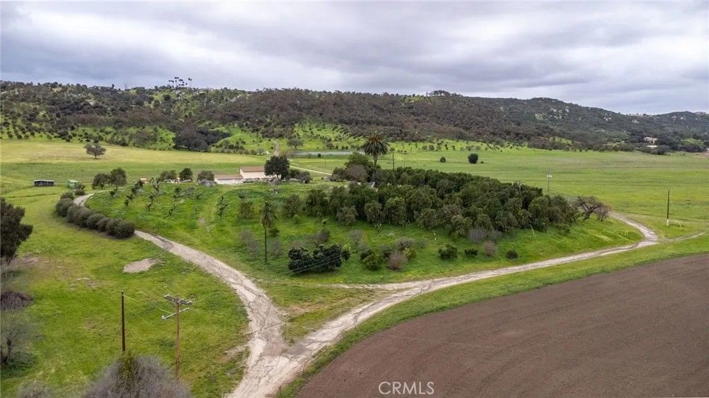 Photo of 15300 Round Tree, Valley Center, CA 92082 (MLS # OC26041016)