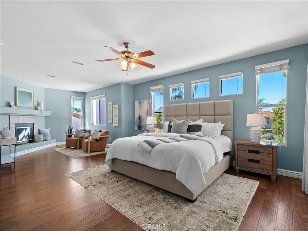 3323 Avocado Vista