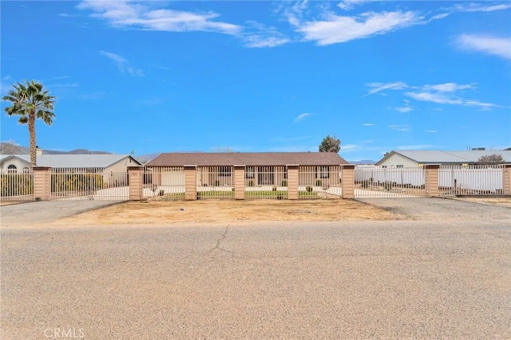 Photo of 19055 Seaforth Street, Hesperia, CA 92345 (MLS # HD26012478)