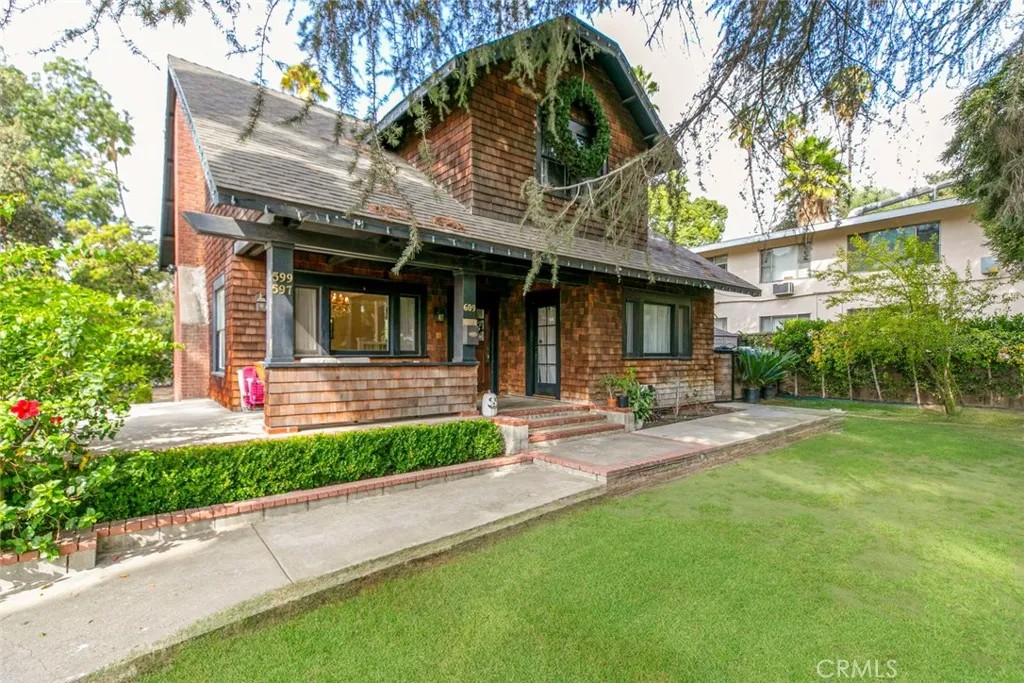 597 N Hill Avenue North