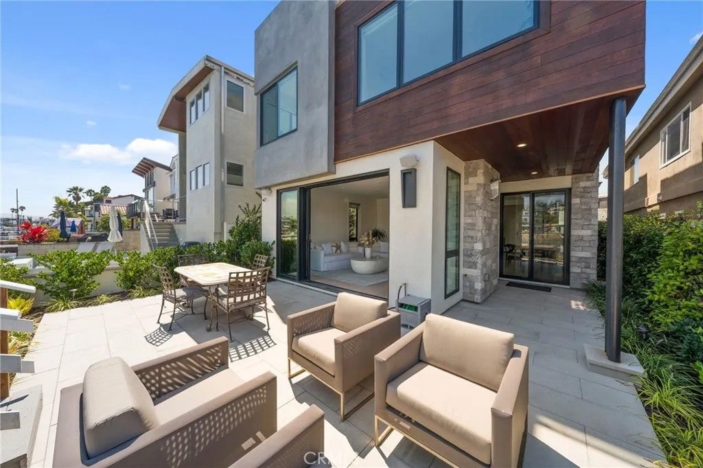 4014 Channel Place