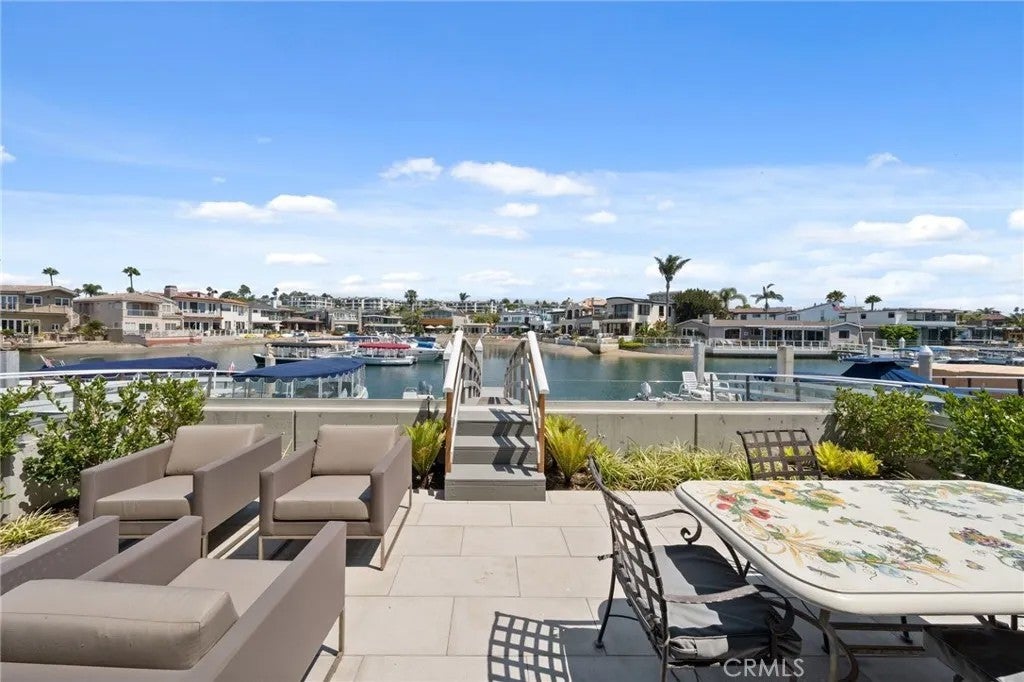 4014 Channel Place