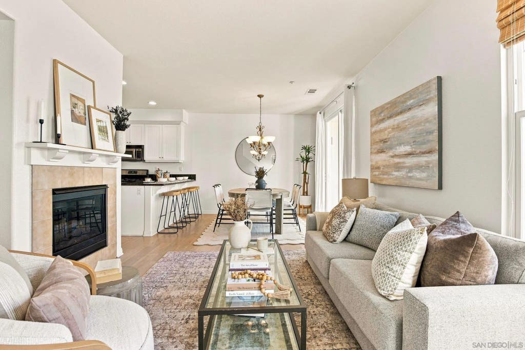 Photo of 845 Harbor Cliff Way #305, Oceanside, CA 92054 (MLS # 260020450)