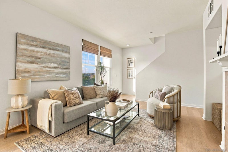 845 Harbor Cliff Way 305