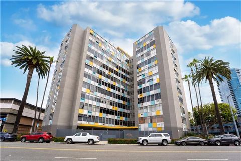 Photo of 100 Atlantic Avenue #905, Long Beach, CA 90802 (MLS # SR25102083)