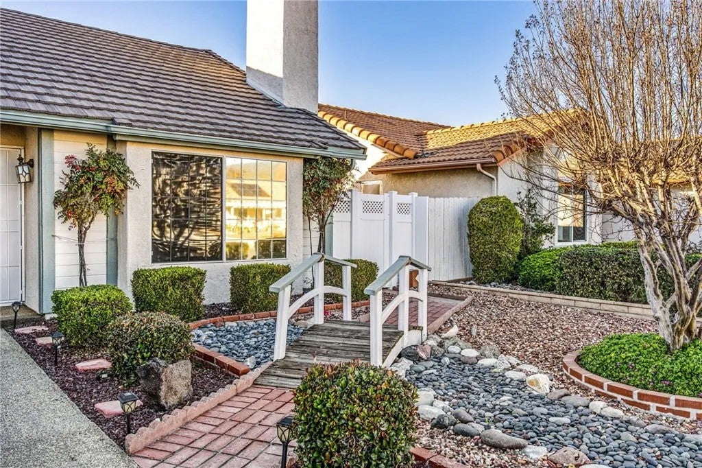 29383 Lake Forest