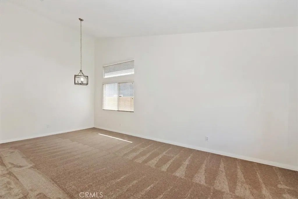 15355 Darlene