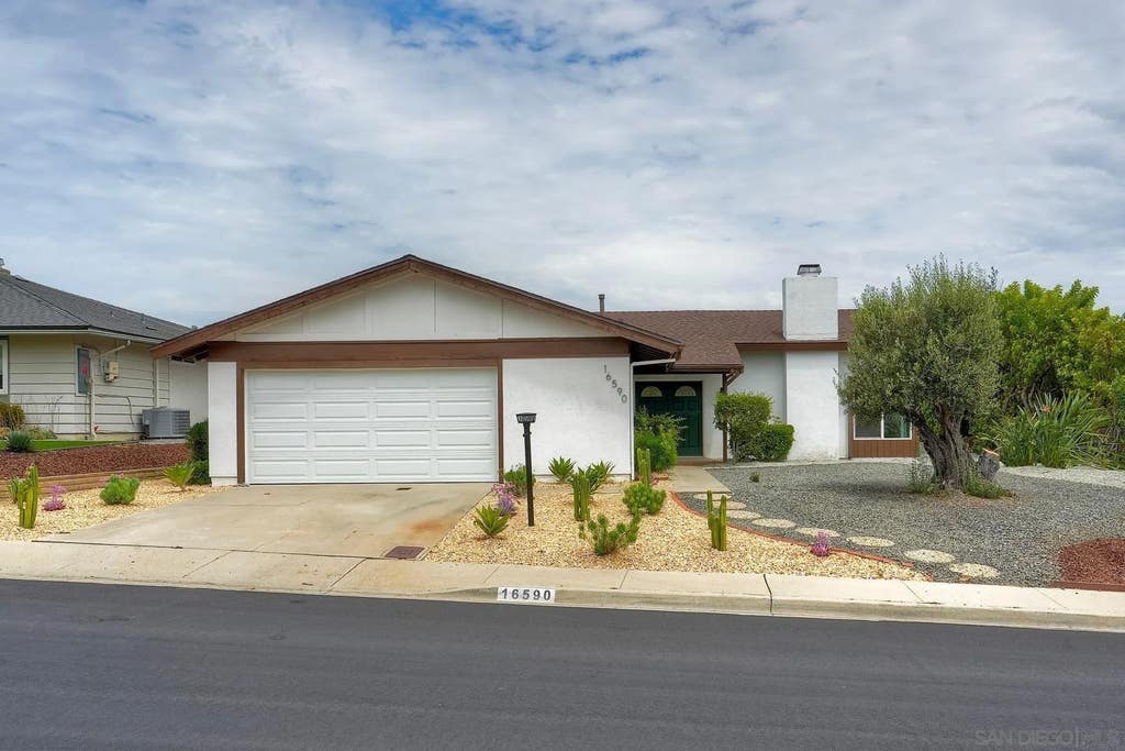 Photo of 16590 Casero RD, San Diego, CA 92128 (MLS # 260019079)