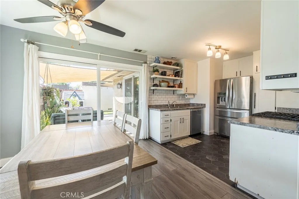 2784 W Pepper Tree Drive