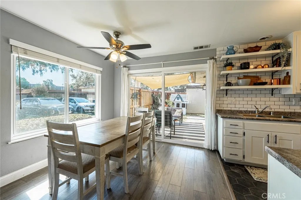 2784 W Pepper Tree Drive