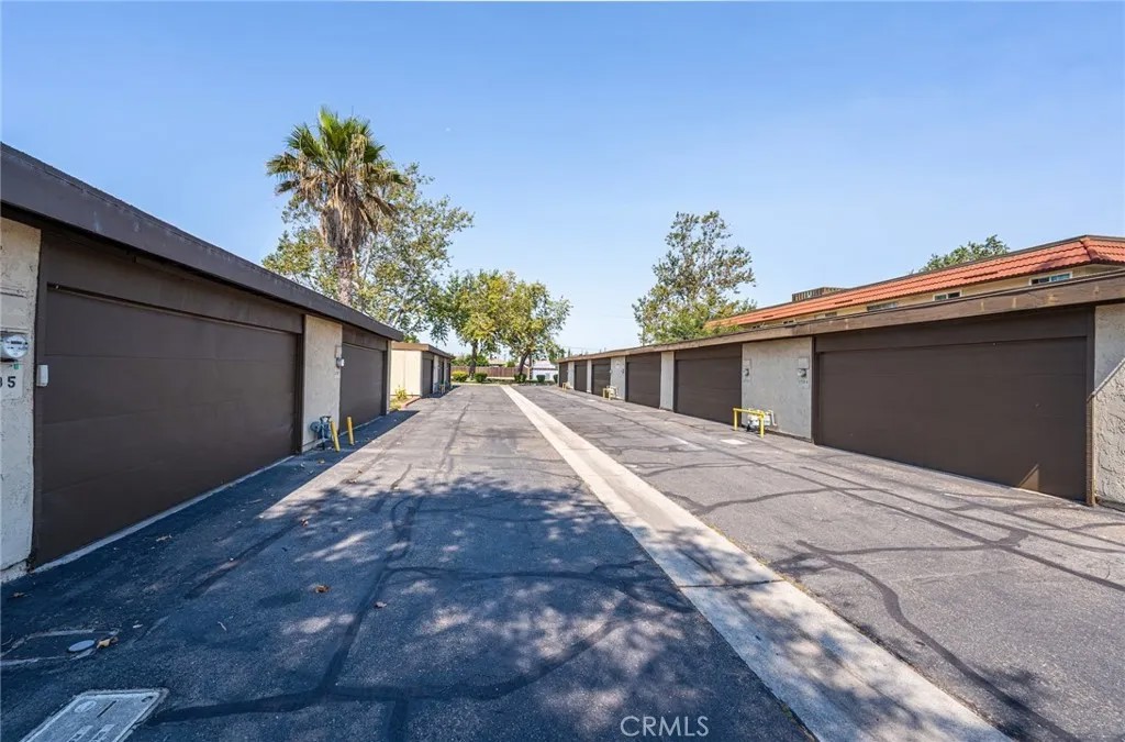 2784 W Pepper Tree Drive