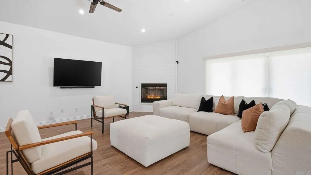 9391 Los Coches Road