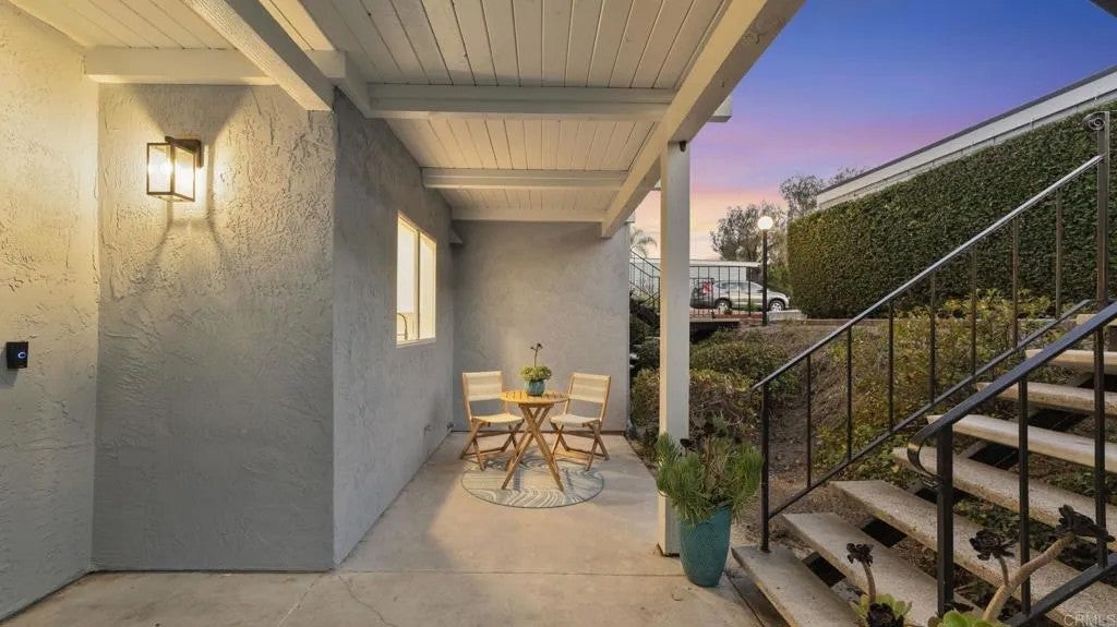 1812 FAIRWAY Circle