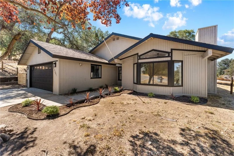 22381 William Tell Trail