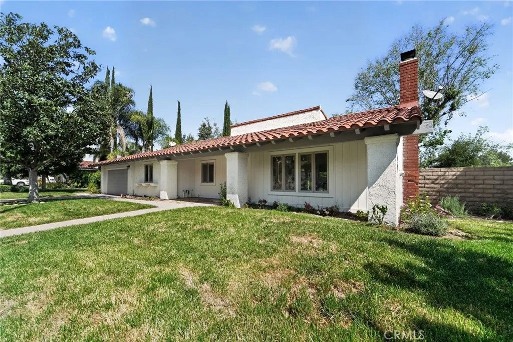 2257 Glastonbury