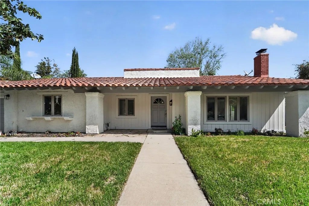 2257 Glastonbury
