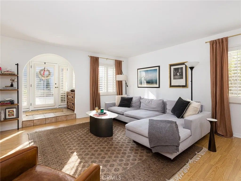 Photo of 623 E Grand Avenue, El Segundo, CA 90245 (MLS # SB25277556)