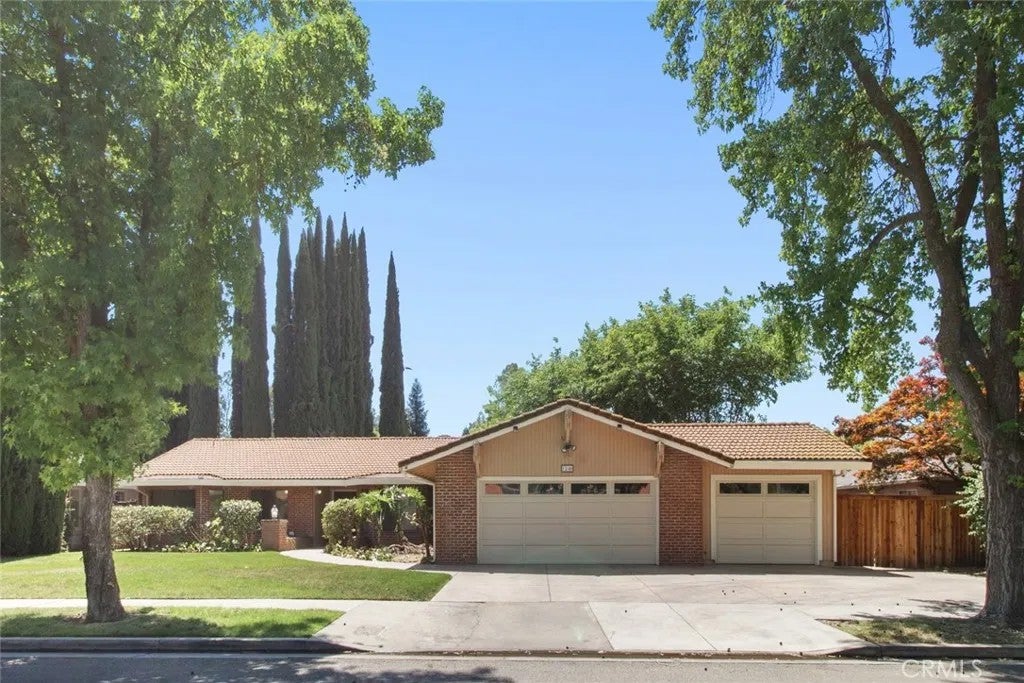 1246 Paseo Redondo