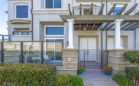 Photo of 19261 Surfview DR, Huntington Beach, CA 92648 (MLS # OC26103308)