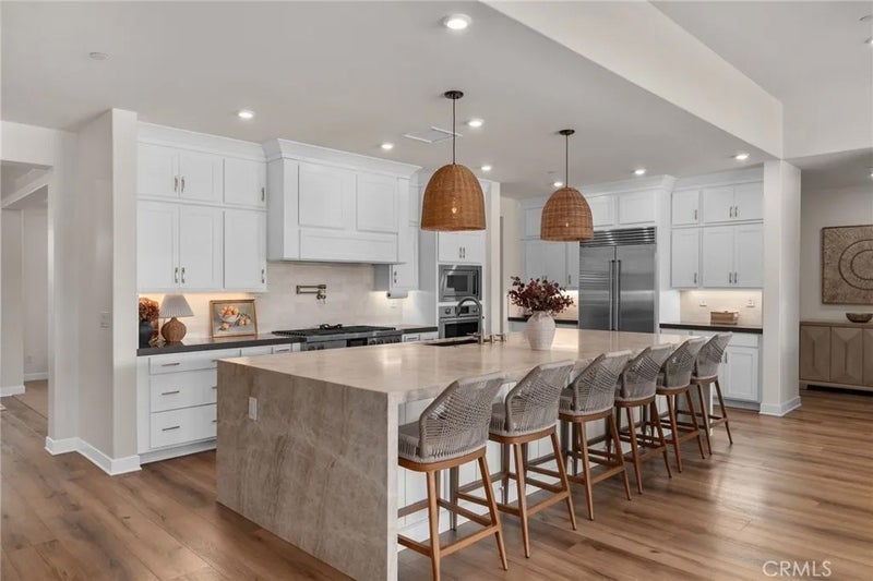 16155 New Canaan