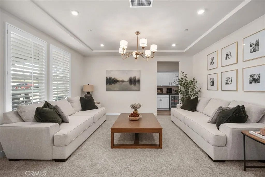 16155 New Canaan